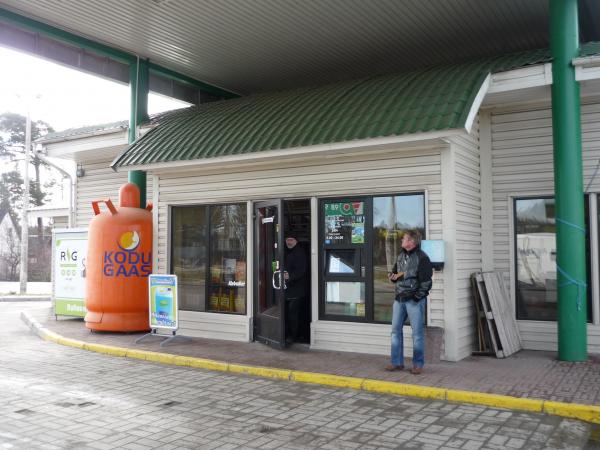 Premium 7 - pumpa Alexa před pumpou